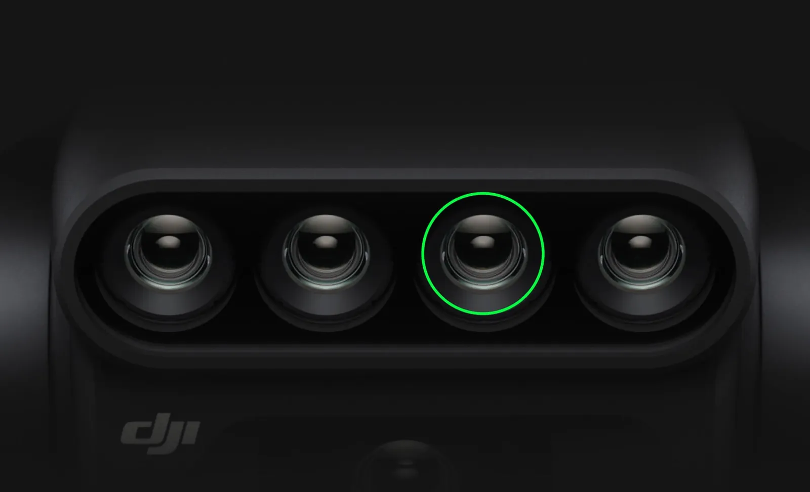 Rosso (R): 650 nm ± 16 nm